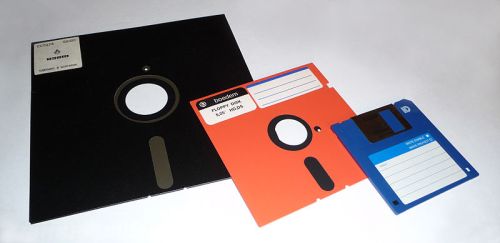 8-inch, 5,25-inch, and 3,5-inch floppy disks, image is in the Public Domain