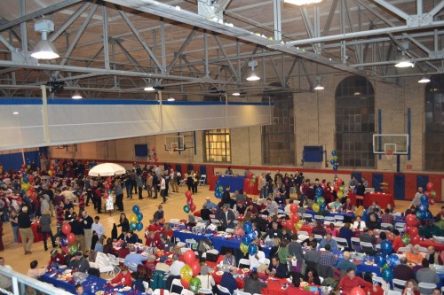 A full Hutchingson gym. 