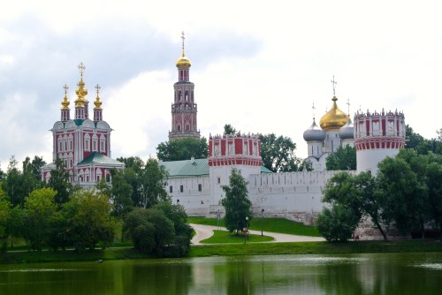 The very striking and beautiful Novodevichy Convent.