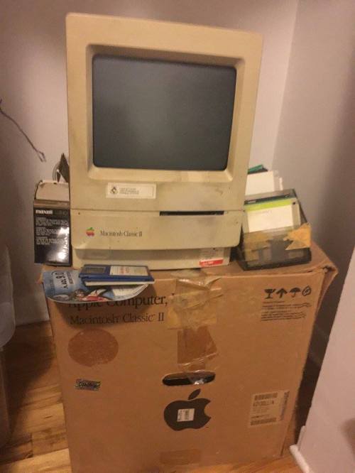 Caren Lissner's Macintosh Classic II from her senior year at Penn.