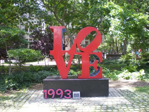 Penn 1993 at the Love statue University of Pennsylvania 25th reunion #93tothe25th