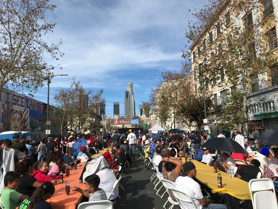 Penn Serves LA Thanksgiving Dinner Fred Jordan Mission